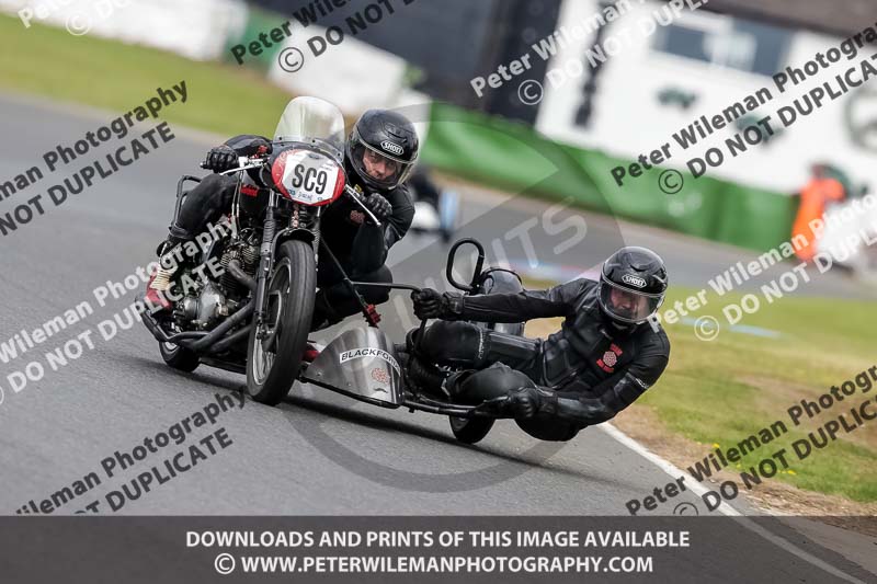 Vintage motorcycle club;eventdigitalimages;mallory park;mallory park trackday photographs;no limits trackdays;peter wileman photography;trackday digital images;trackday photos;vmcc festival 1000 bikes photographs
